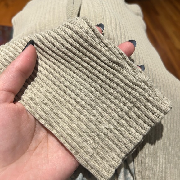 Kids Ribbed Green Leggings - Picture 3 of 5